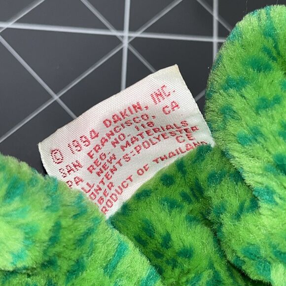 VTG Dakin Frog Musical Pull Plush PLAYS Take Me Out To The Ball Park 1994 - Picture 5 of 7